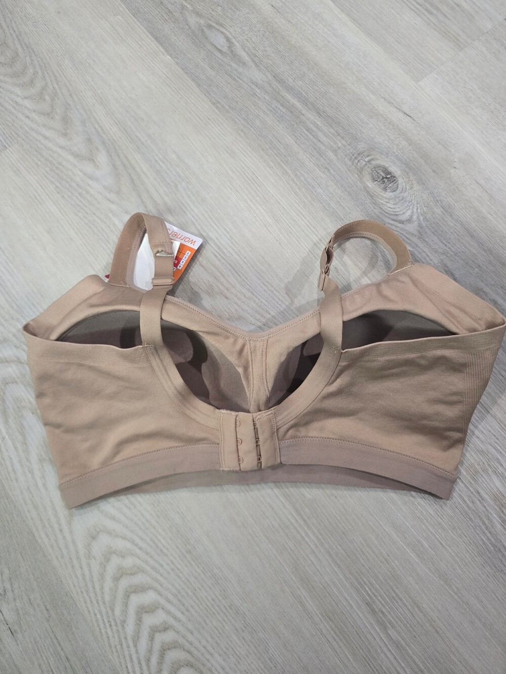 Warner's "Easy Does It" Underarm Smoothing Wireless Bra Tan Size XL NWT - Picture 4 of 5